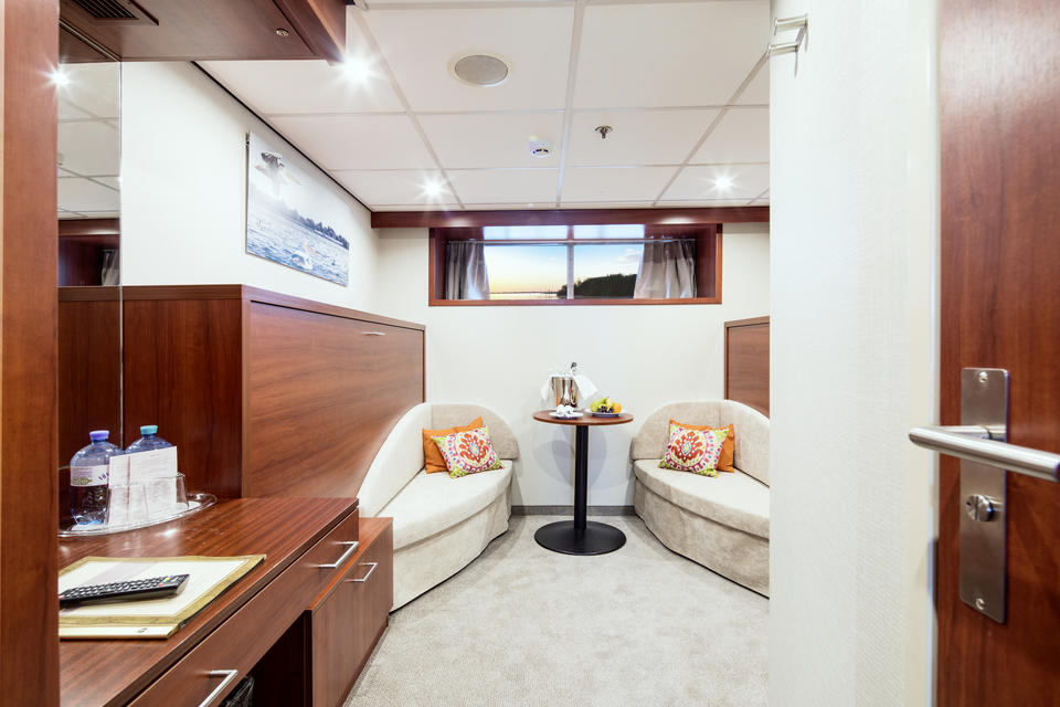 Kab_Grillparzer1.jpg Kab_Grillparzer1.jpg